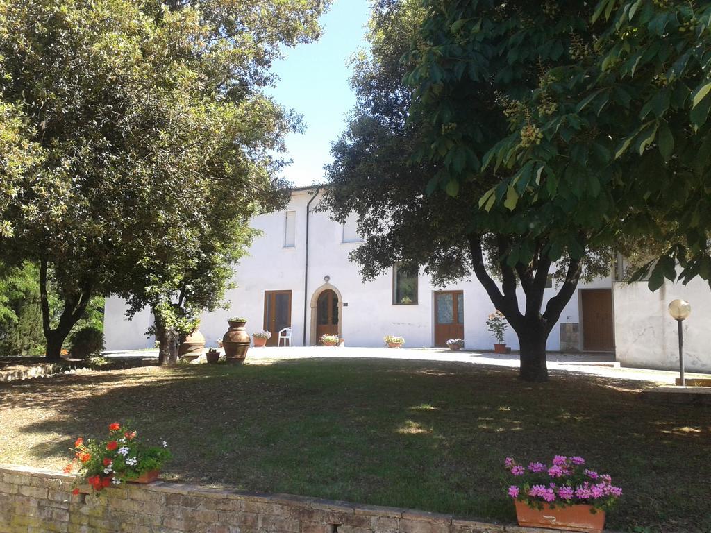 Agriturismo Santa Chiara Pomarance Bagian luar foto