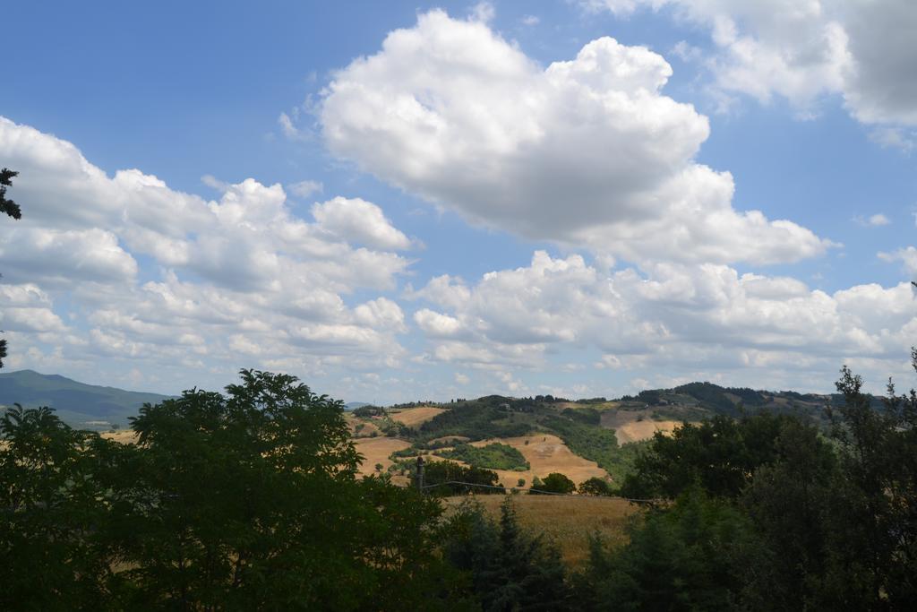 Agriturismo Santa Chiara Pomarance Bagian luar foto